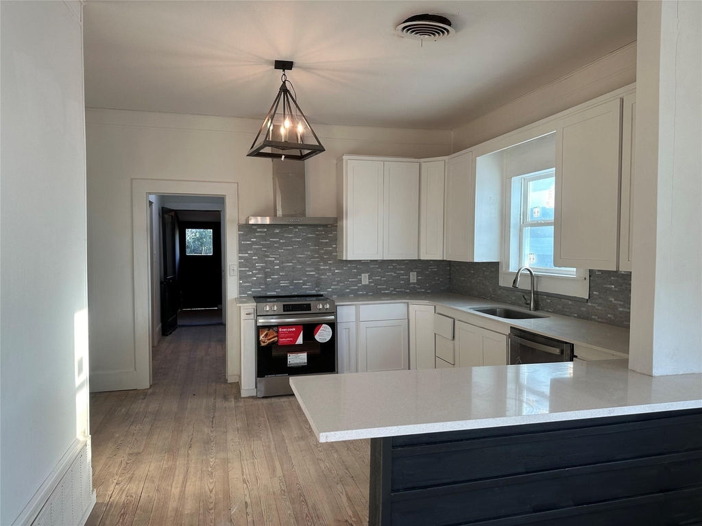 405 East College St - Photo 7
