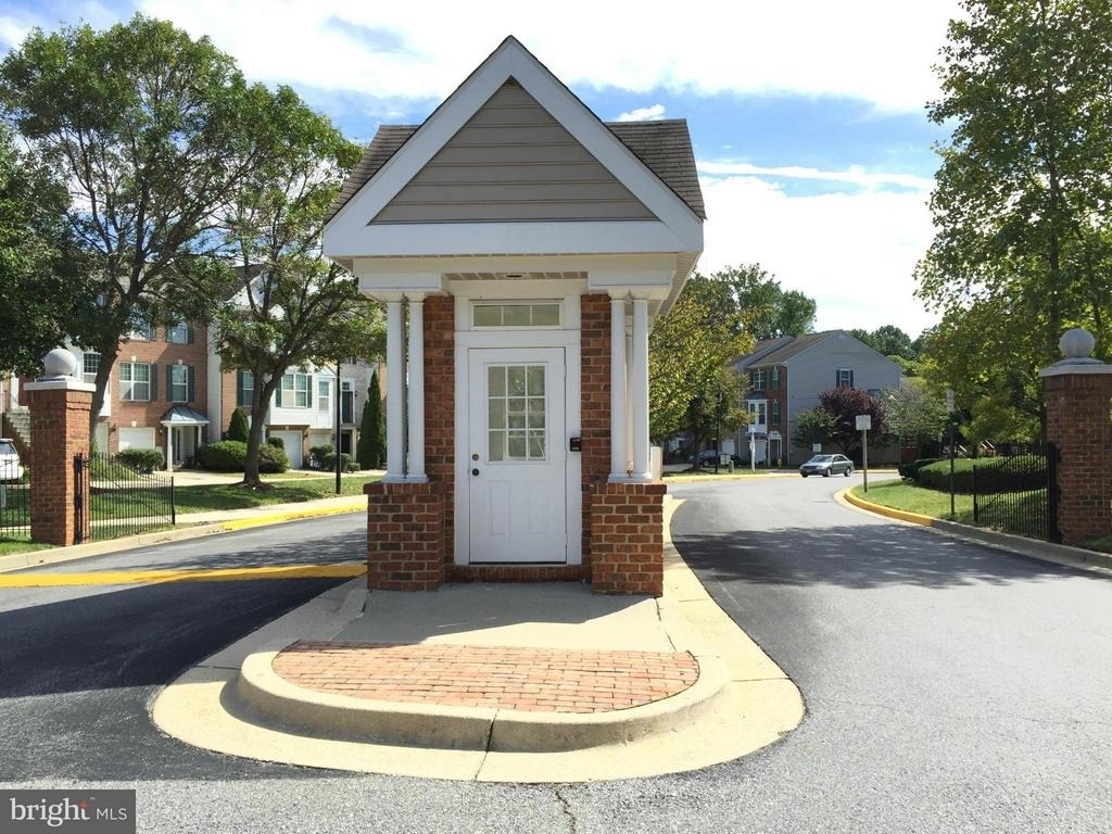 2026 Gov Thomas Bladen Way - Photo 3