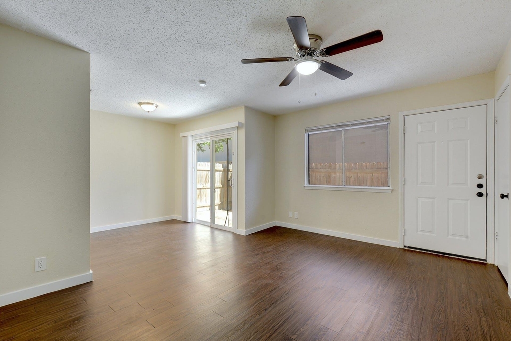 4802 W Wind Trl - Photo 4