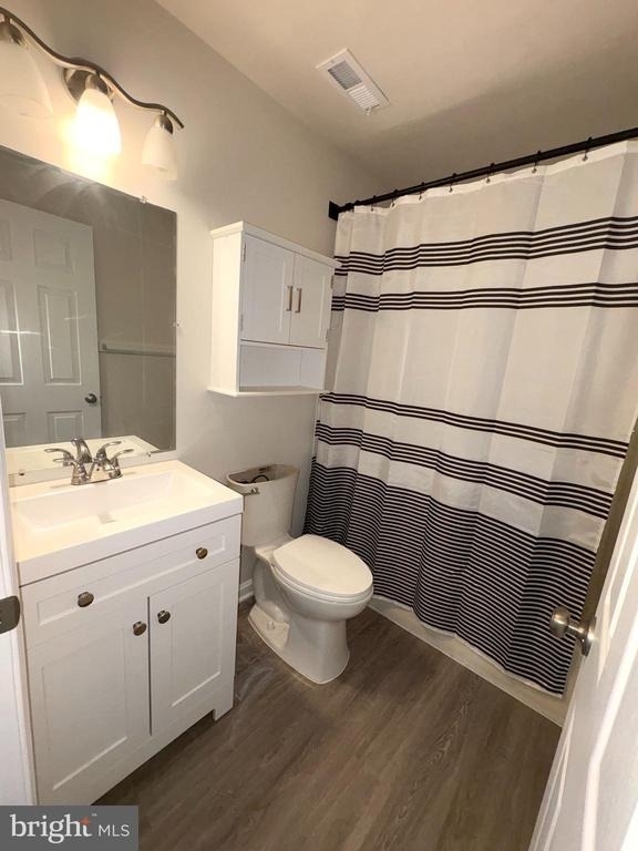 221b Highland Boulevard - Photo 13