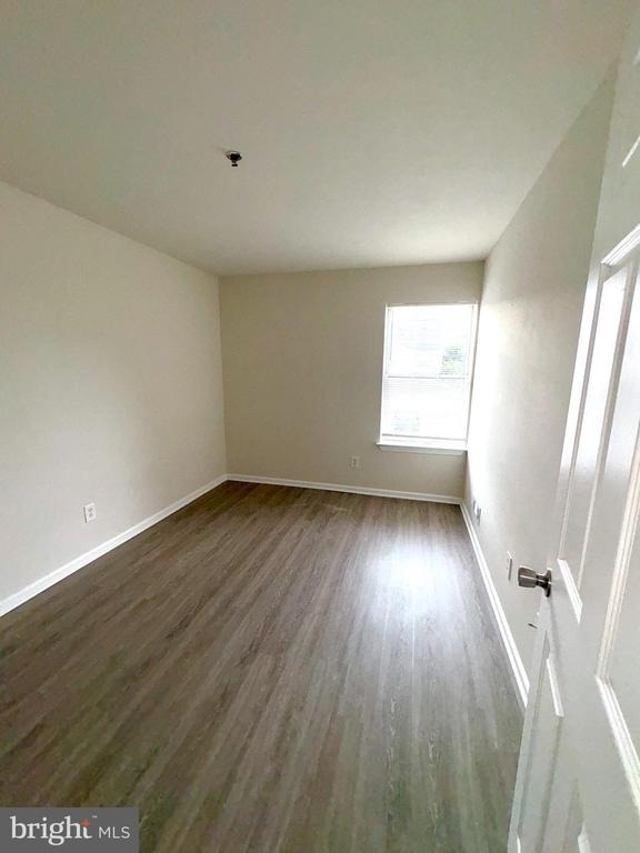 221b Highland Boulevard - Photo 8