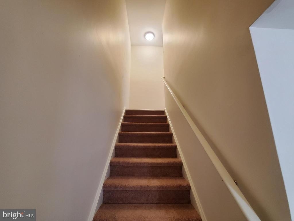 218 218 E North Street - Photo 9