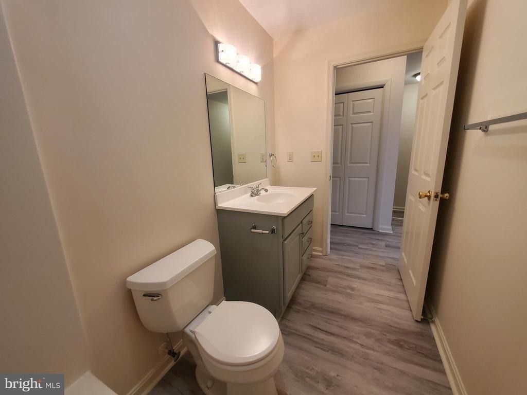 218 218 E North Street - Photo 17