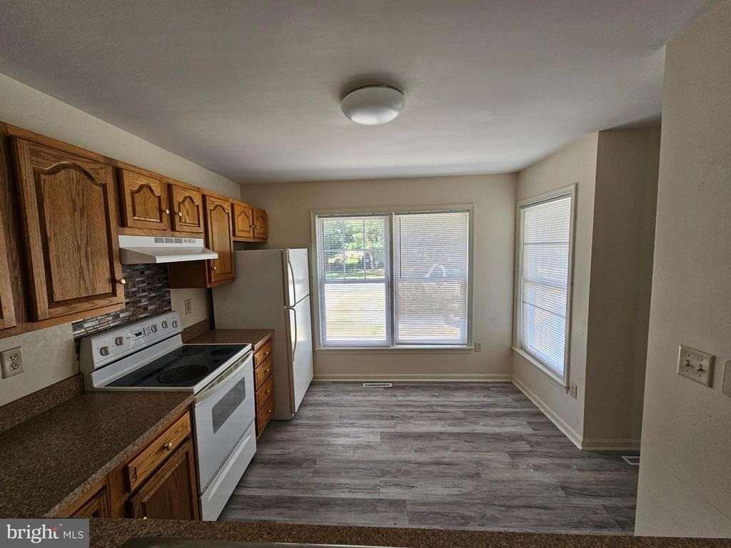 218 218 E North Street - Photo 29