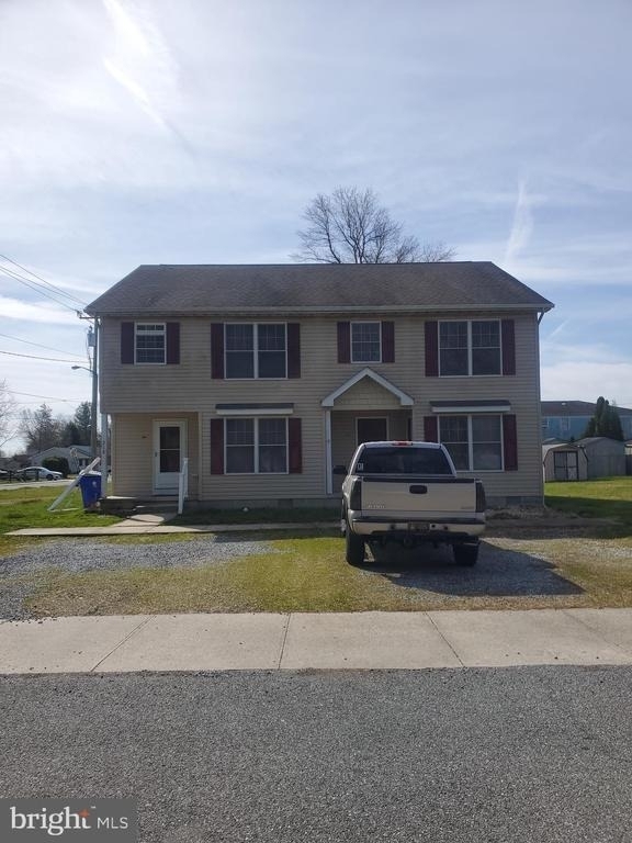 218 218 E North Street - Photo 0