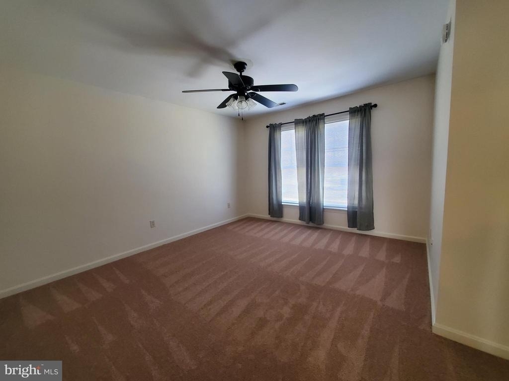 218 218 E North Street - Photo 19