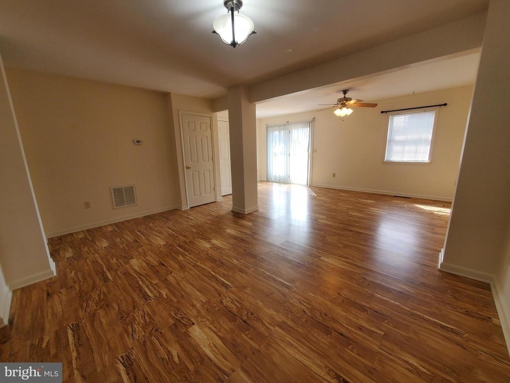 218 218 E North Street - Photo 7