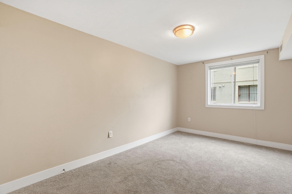 2841 Gainesville Street Se - Photo 16