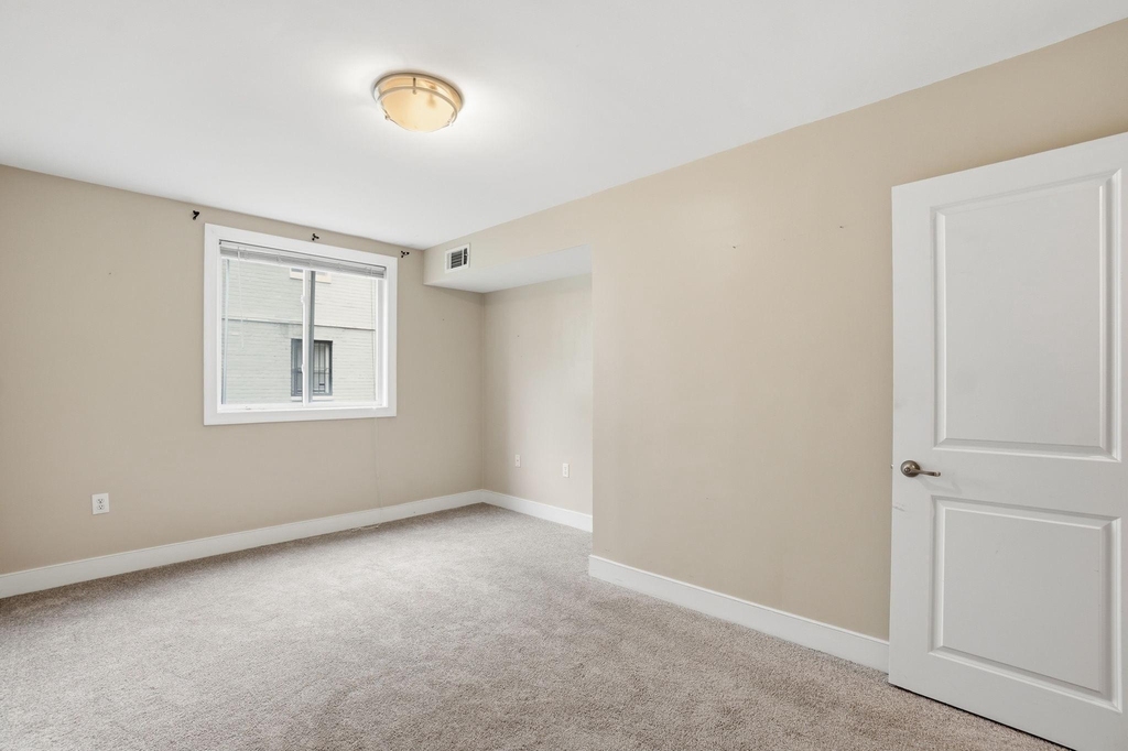 2841 Gainesville Street Se - Photo 17