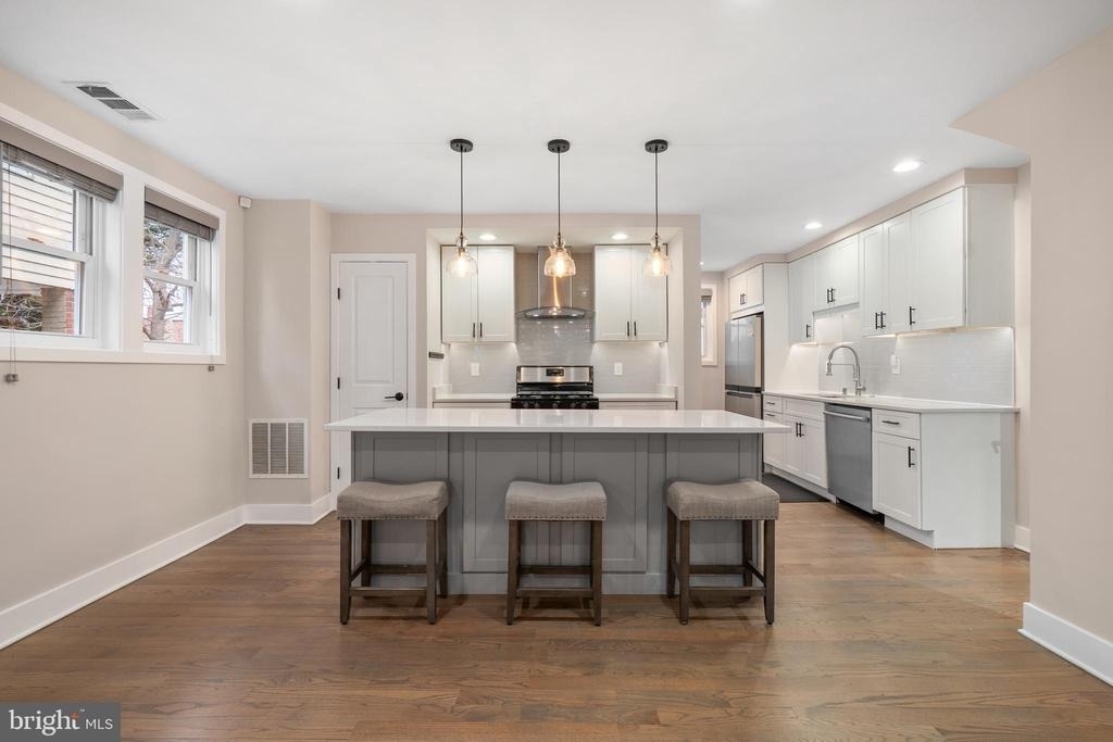 50 53rd Street Se - Photo 5