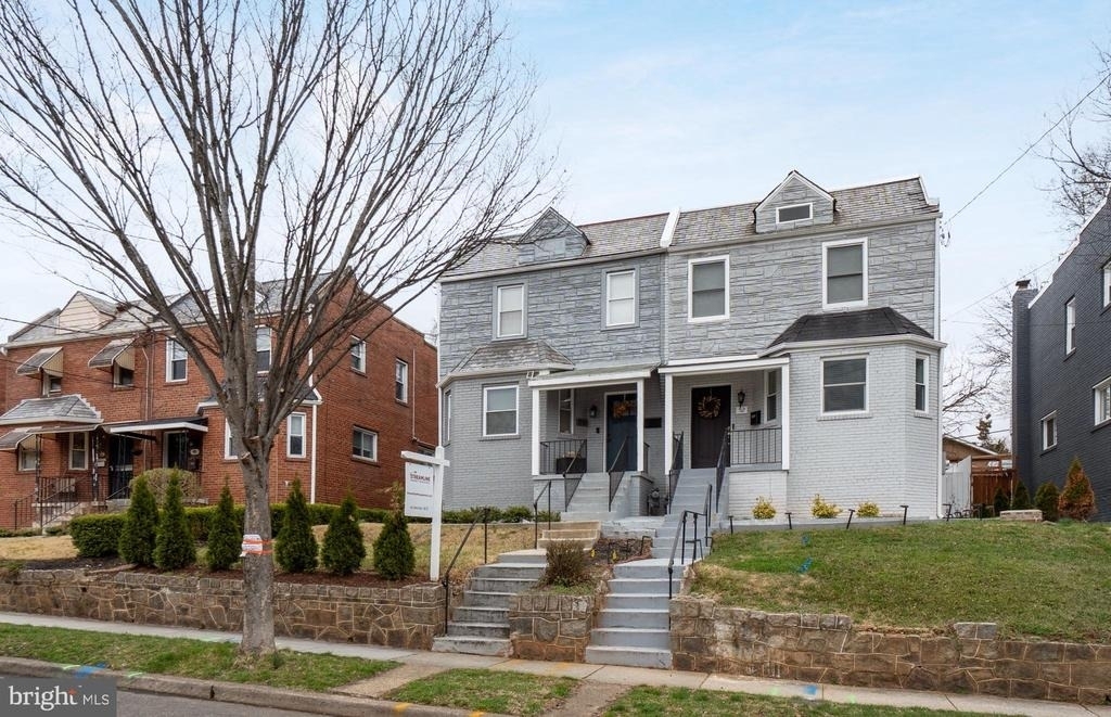 50 53rd Street Se - Photo 1
