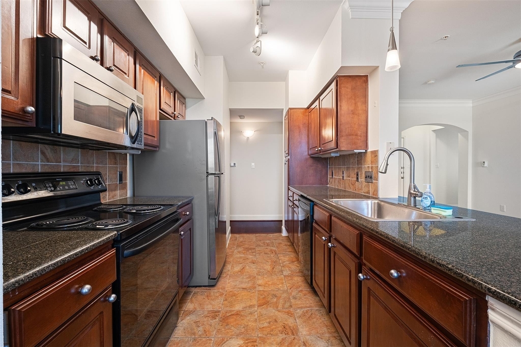 7701 Rialto Blvd - Photo 10