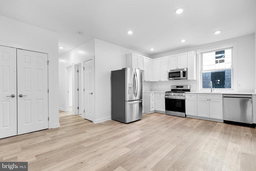 1712 3rd Street Nw - Photo 1