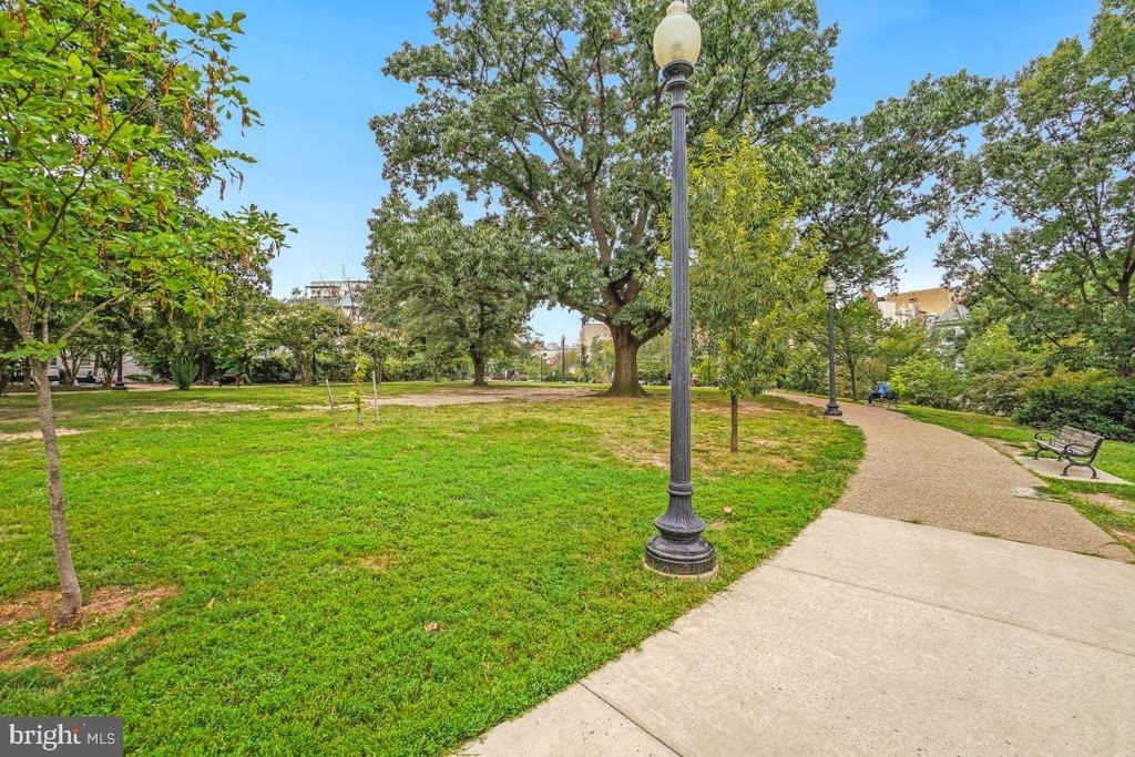 1954 Columbia Road Nw - Photo 49