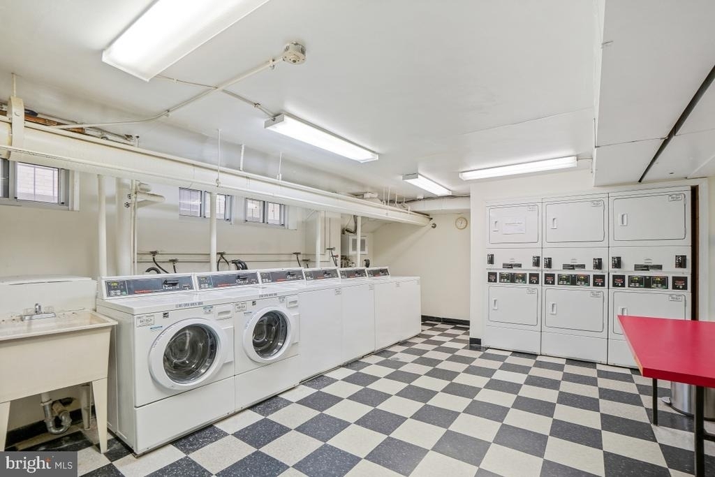 1954 Columbia Road Nw - Photo 25