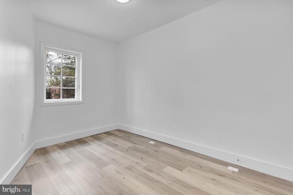 1353 Nicholson Street Nw - Photo 5