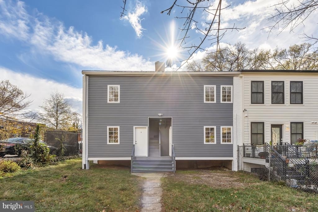 1353 Nicholson Street Nw - Photo 21