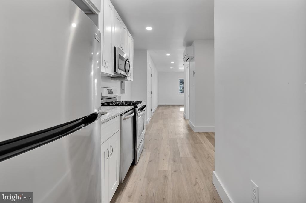 1353 Nicholson Street Nw - Photo 2