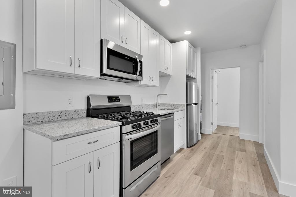 1353 Nicholson Street Nw - Photo 2
