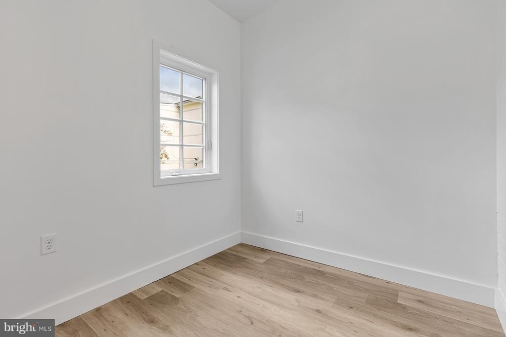1353 Nicholson Street Nw - Photo 19