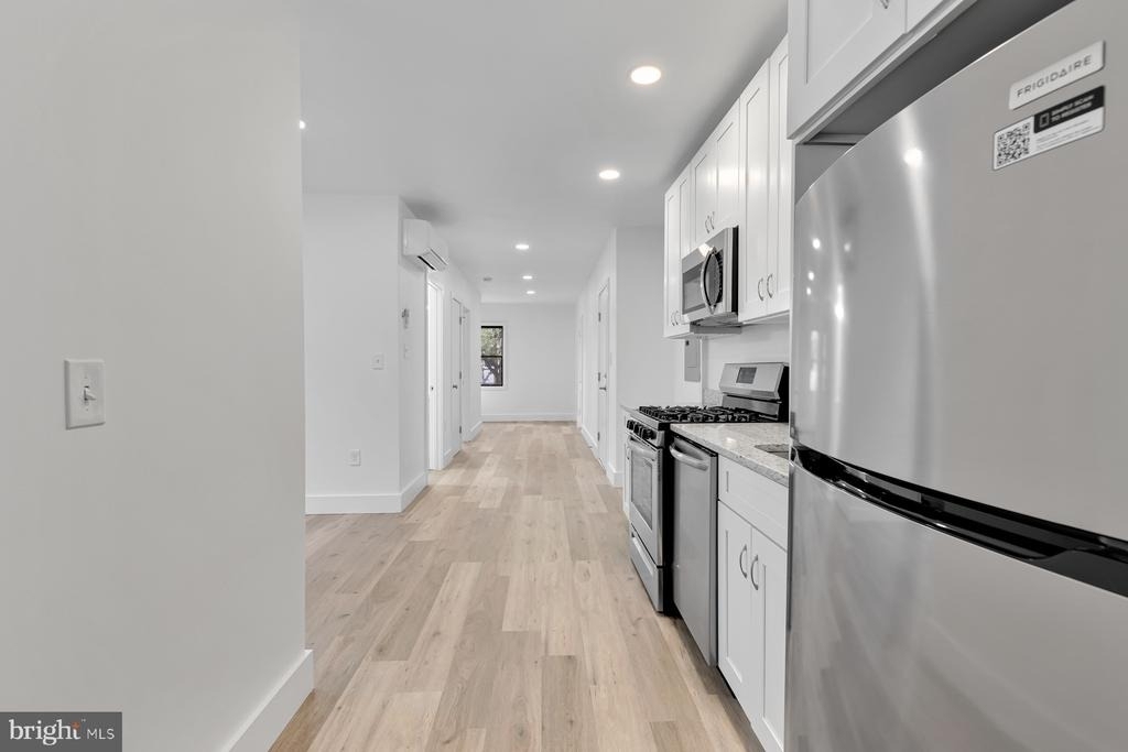 1353 Nicholson Street Nw - Photo 5