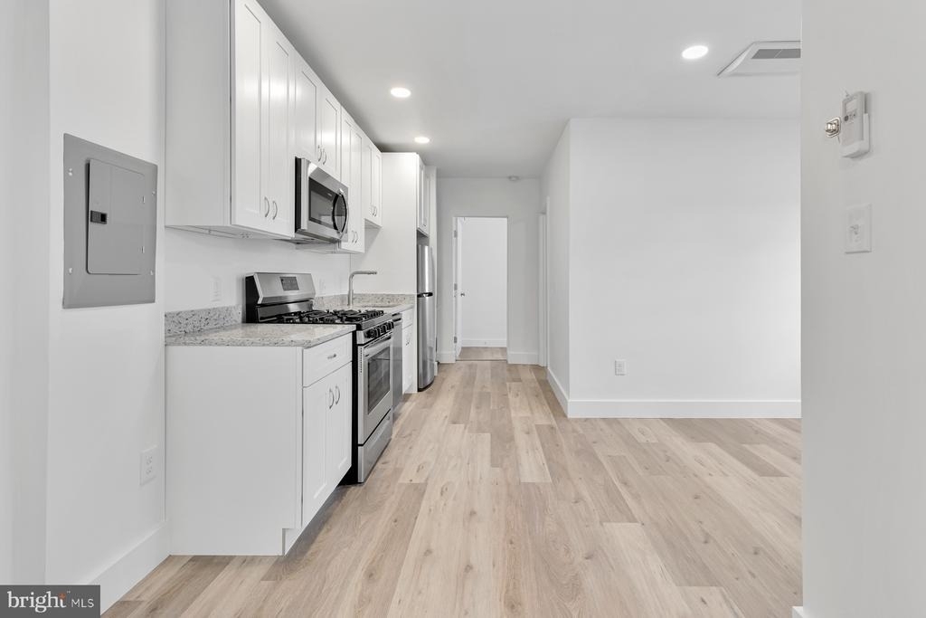 1353 Nicholson Street Nw - Photo 3