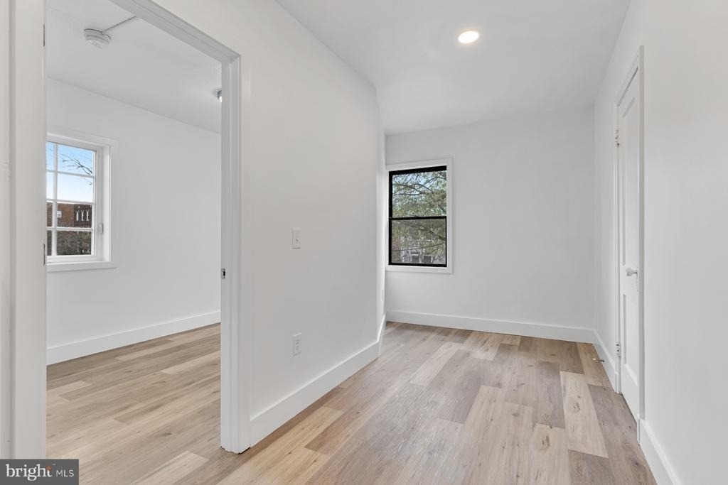1353 Nicholson Street Nw - Photo 13