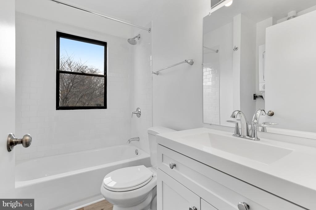 1353 Nicholson Street Nw - Photo 11