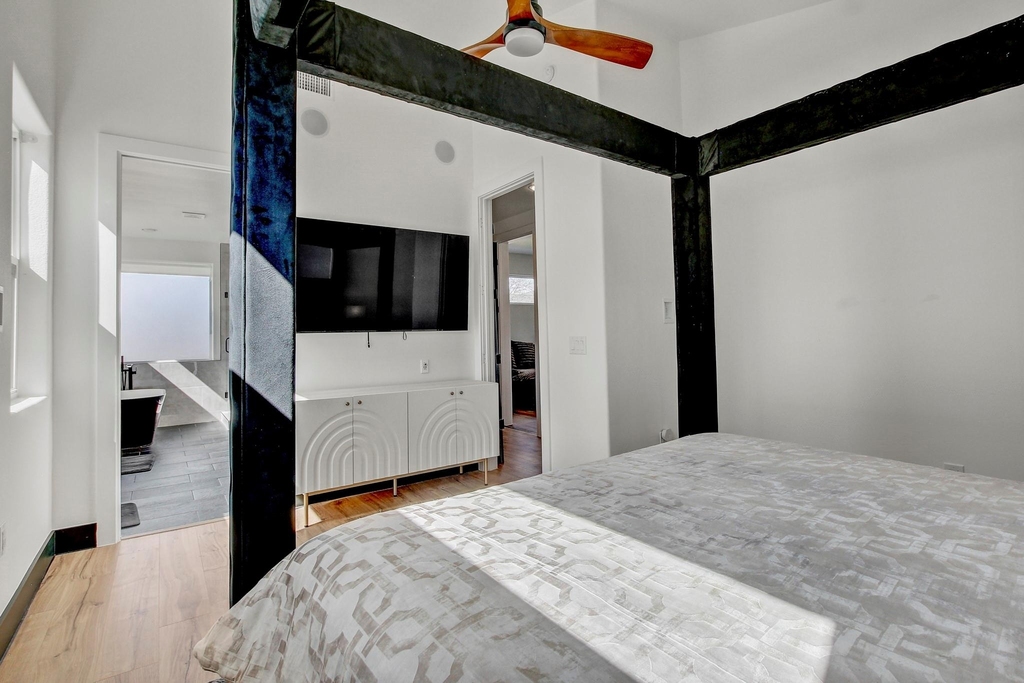 4703 Louis Ave - Photo 19