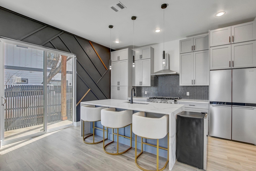 4703 Louis Ave - Photo 8