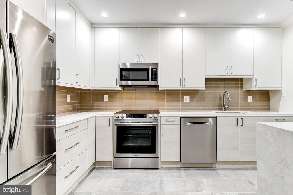 3221 Sutton Place Nw - Photo 16