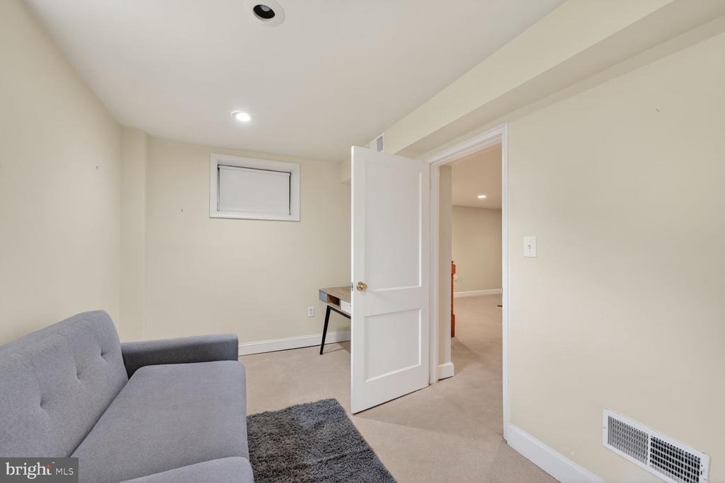 5105 34th Street Nw - Photo 14