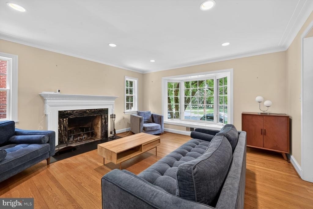 5105 34th Street Nw - Photo 3