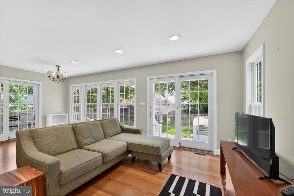 5105 34th Street Nw - Photo 7