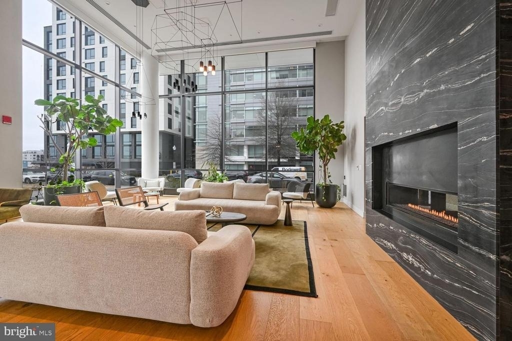 37 L Street Se - Photo 15