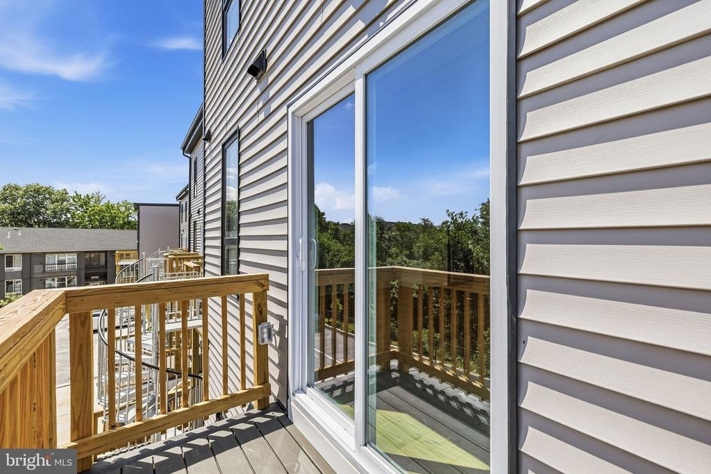 2530 Elvans Road Se - Photo 28