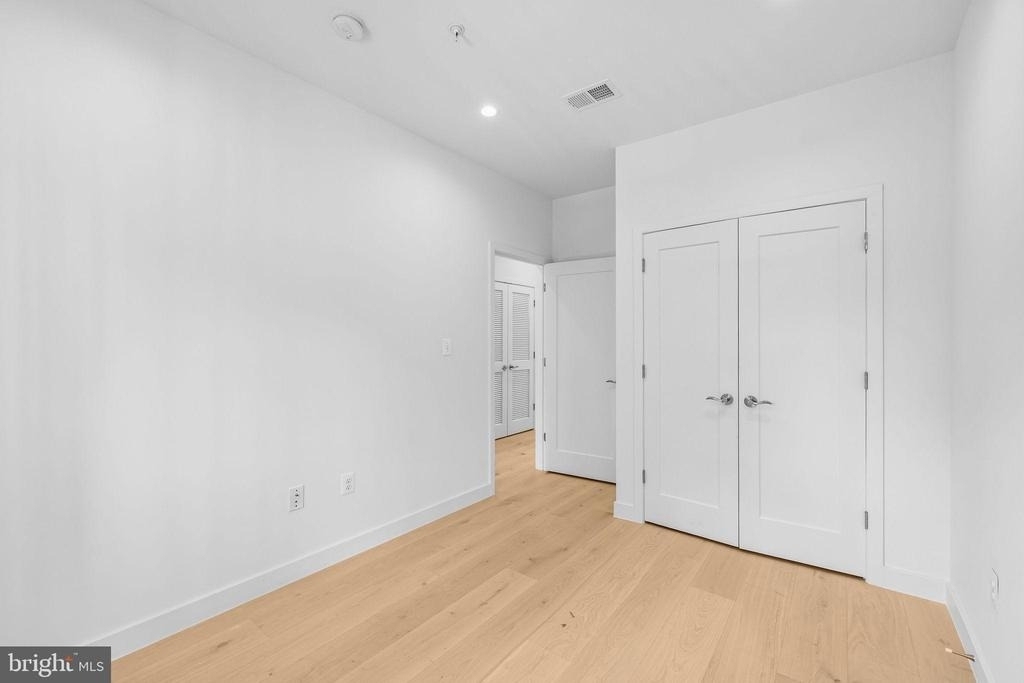 2530 Elvans Road Se - Photo 21