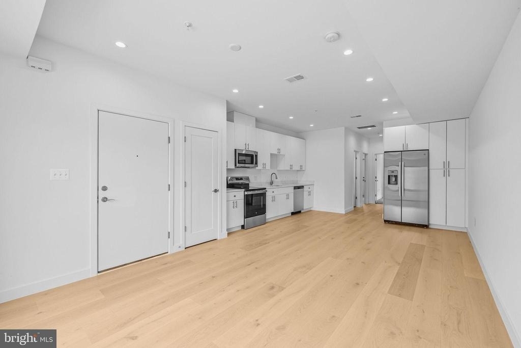 2530 Elvans Road Se - Photo 13