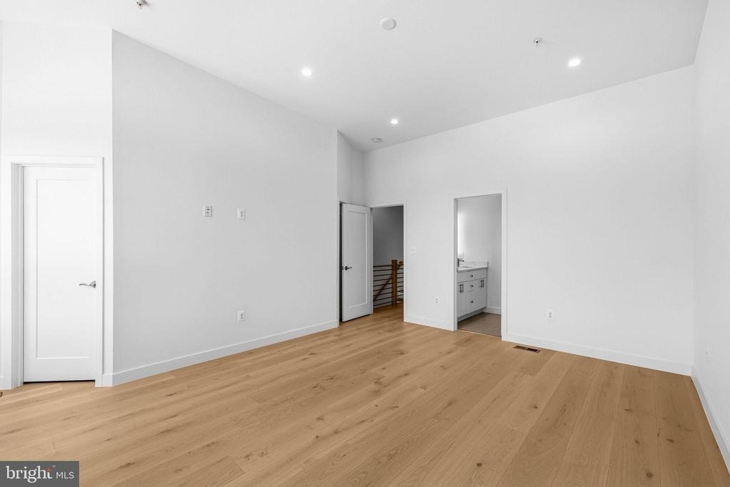 2530 Elvans Road Se - Photo 34