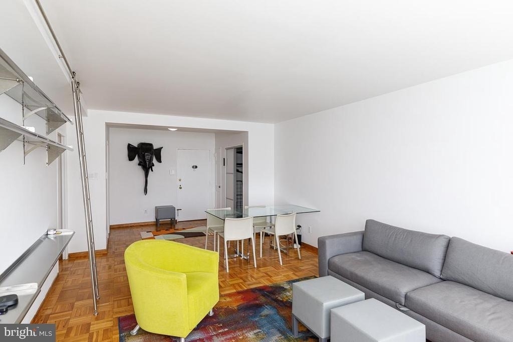 2475 Virginia Avenue Nw - Photo 4