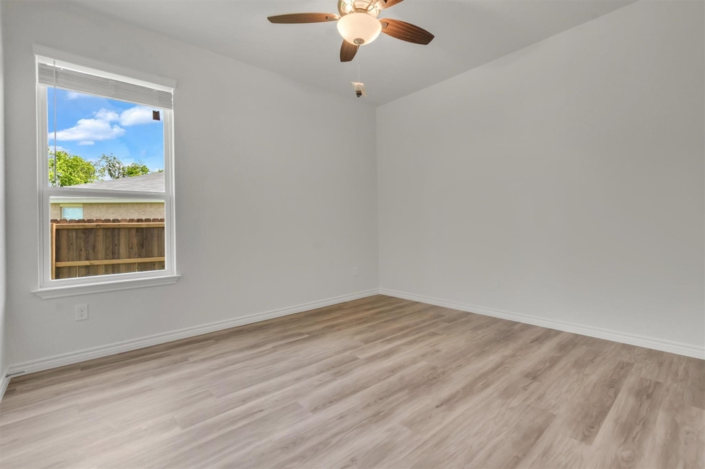 1118 Zora Dr - Photo 11