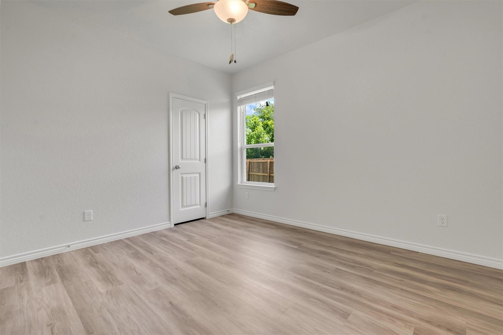 1118 Zora Dr - Photo 10