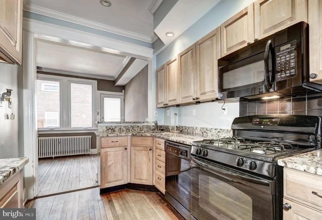 2116 37th Street Nw - Photo 5