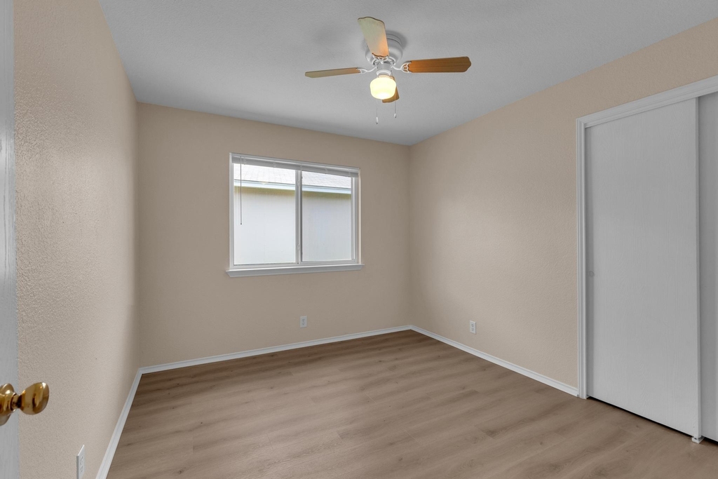 111 David Dr - Photo 15