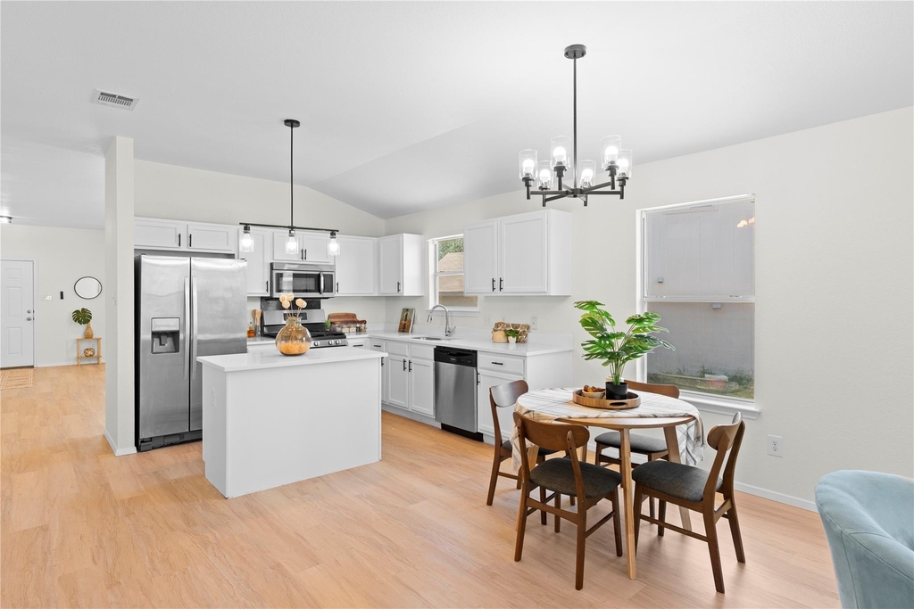 406 Covent Dr - Photo 8