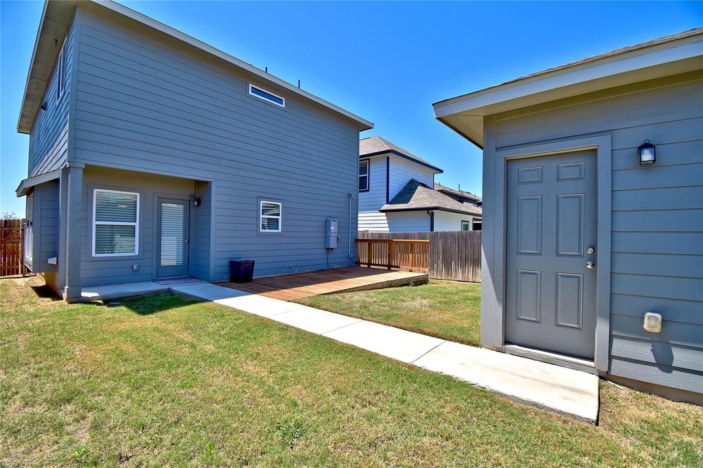 317 Clearlake Dr - Photo 23