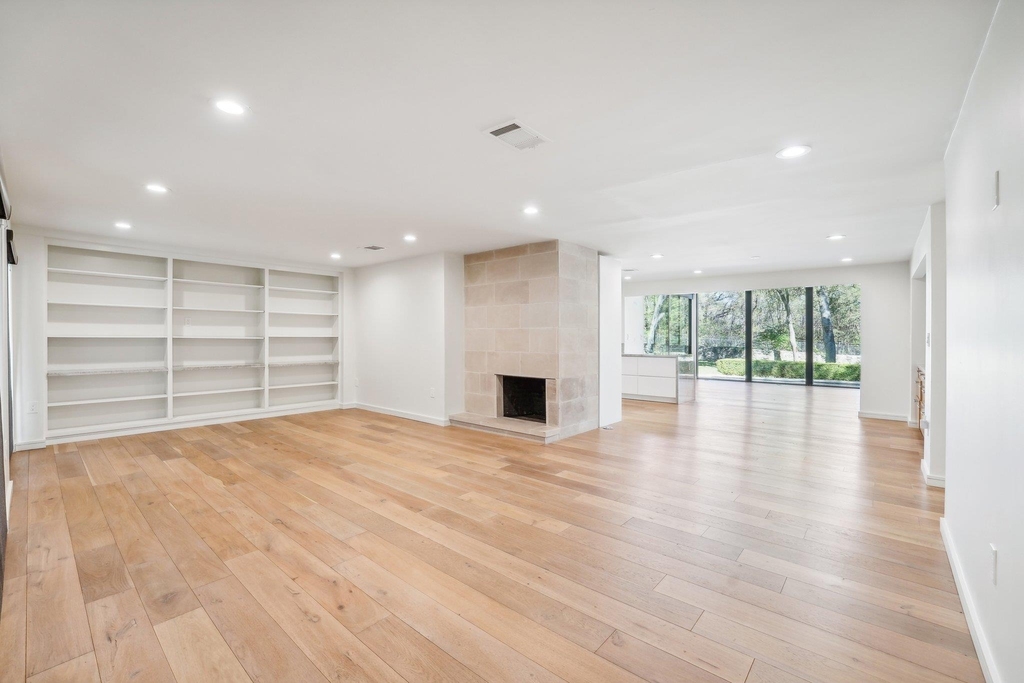 3927 Balcones Dr - Photo 10