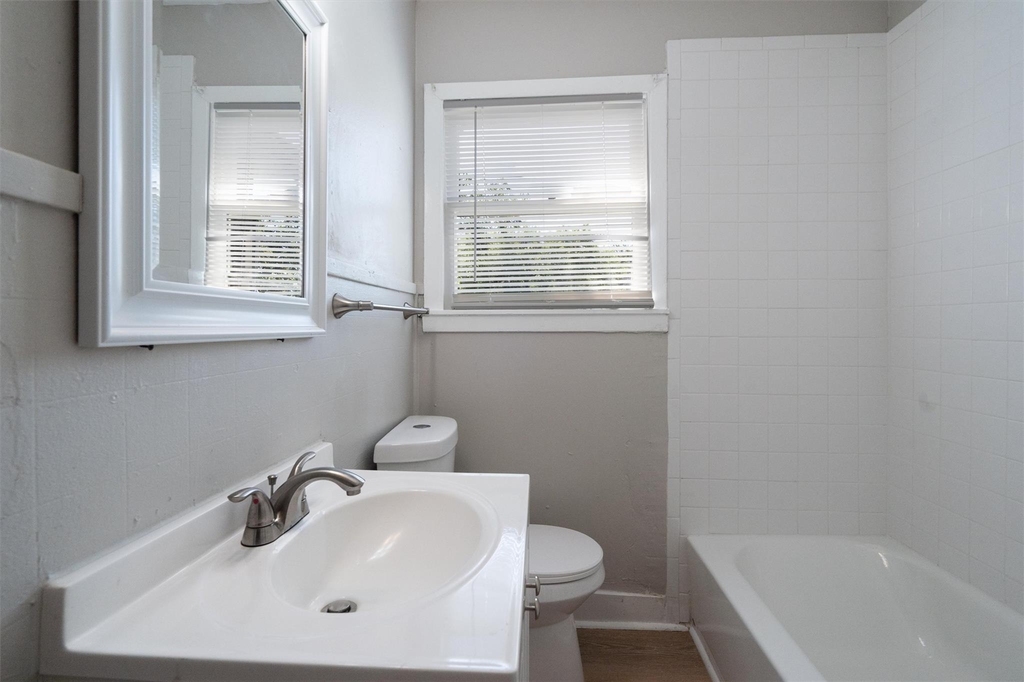 1012 Barbara Dr - Photo 10