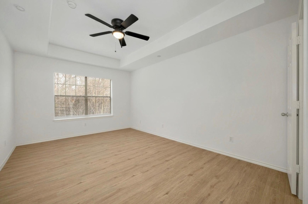 1310 W Parmer Ln - Photo 24