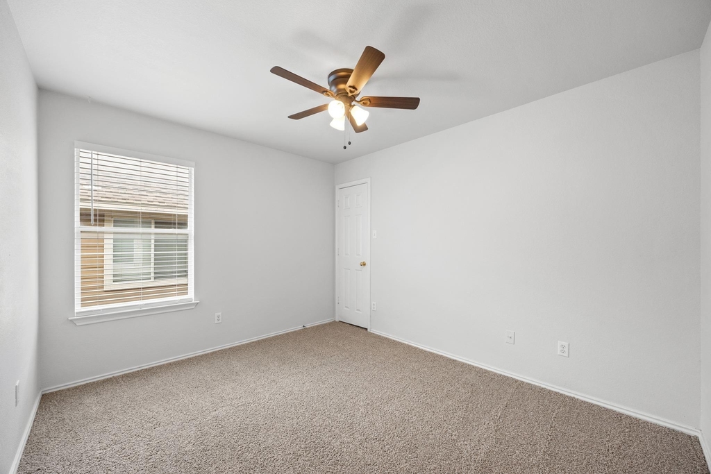 105 Fire Island Dr - Photo 17